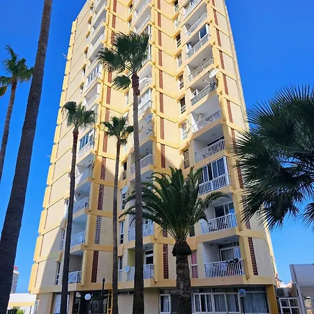 Torres De Yomely - M6d * Playa de las Americas (Tenerife)