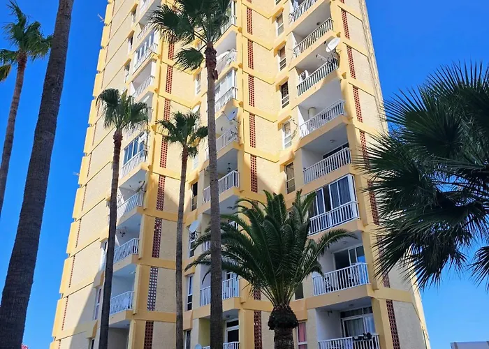 Torres De Yomely - M6d * Playa de las Americas (Tenerife)